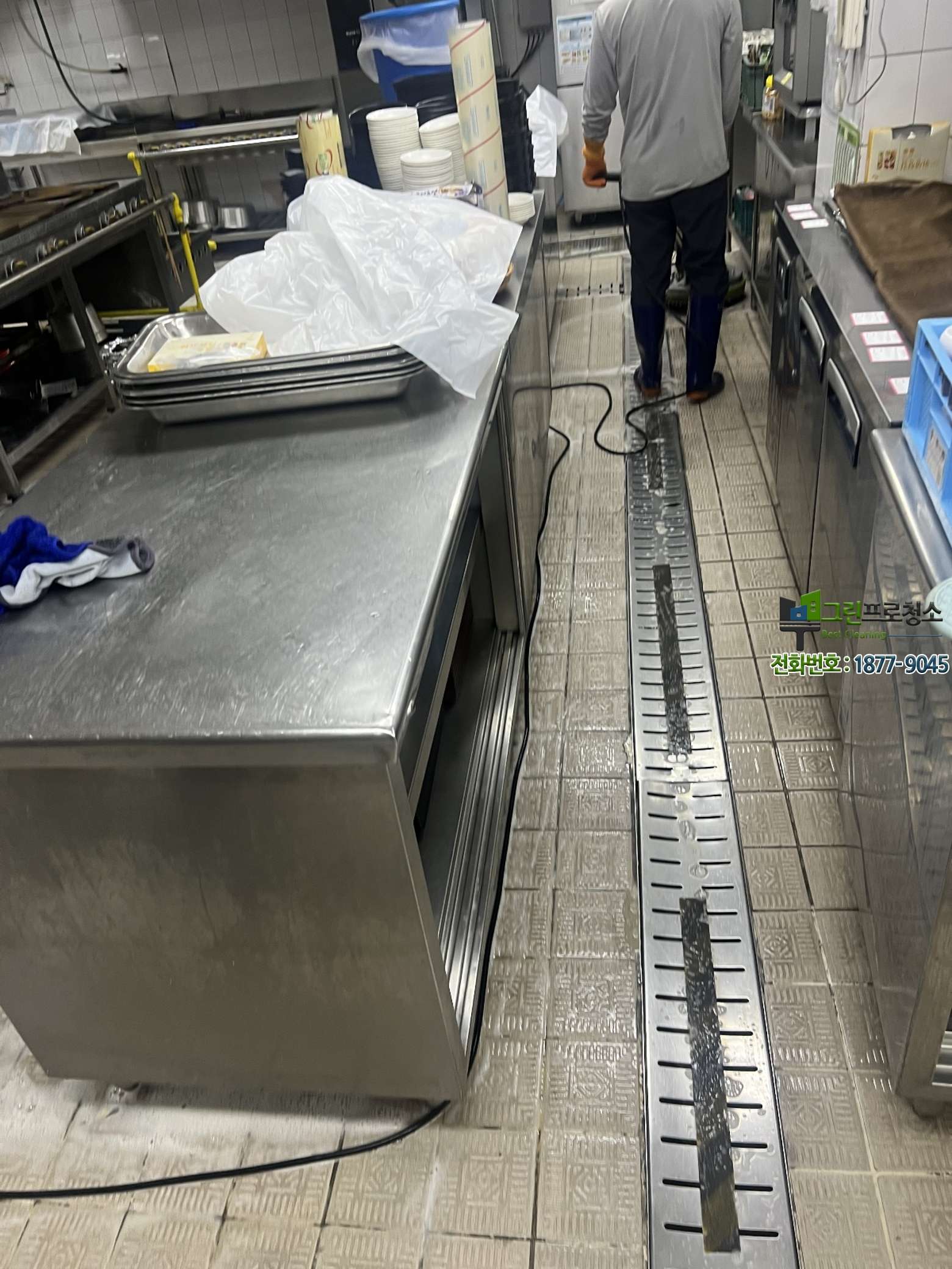 청결한 구내식당 완성 모습