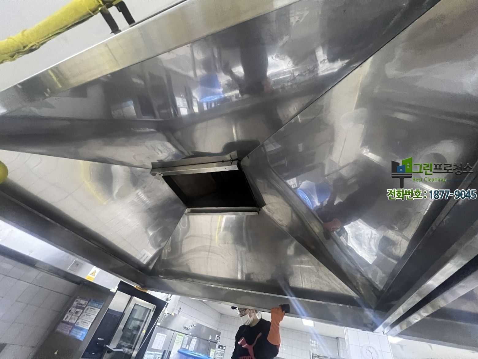 청결한 구내식당 홀 전경