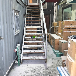 현장 안전 확보 작업중입니다.