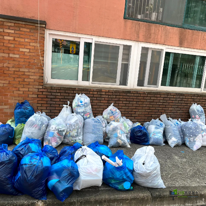 유품정리-고독사청소 하는 중입니다.